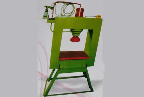 Bricks Hydraulic Press Machine